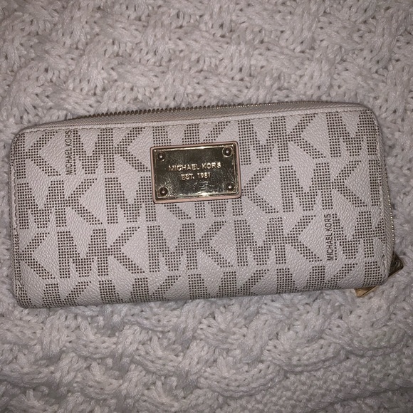 Michael Kors Handbags - Michael Kors large wallet